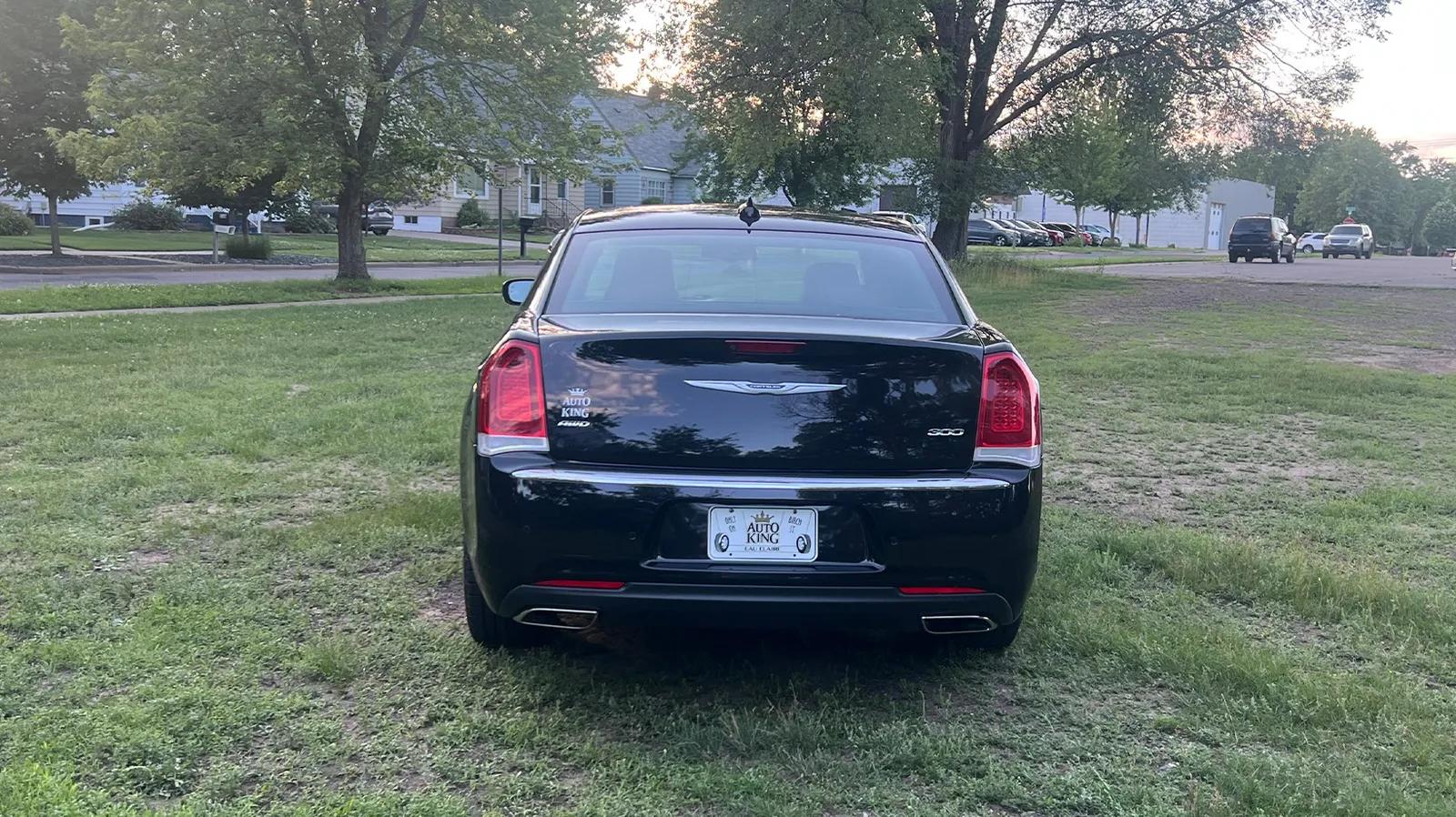 2020 Chrysler 300 LIMITED