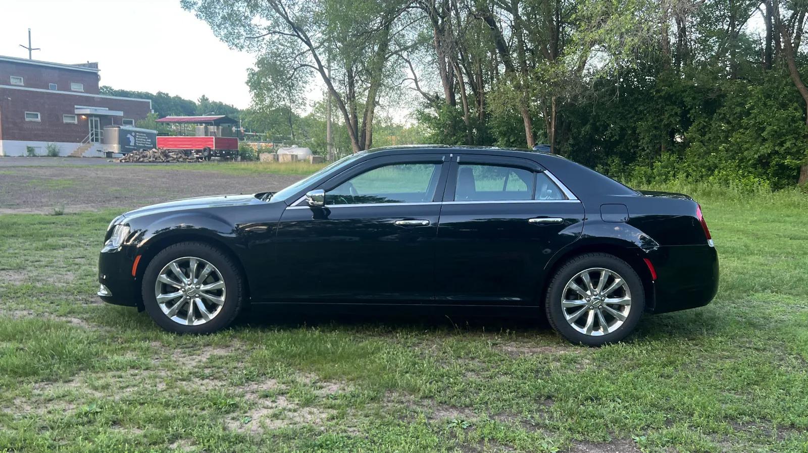 2020 Chrysler 300 LIMITED