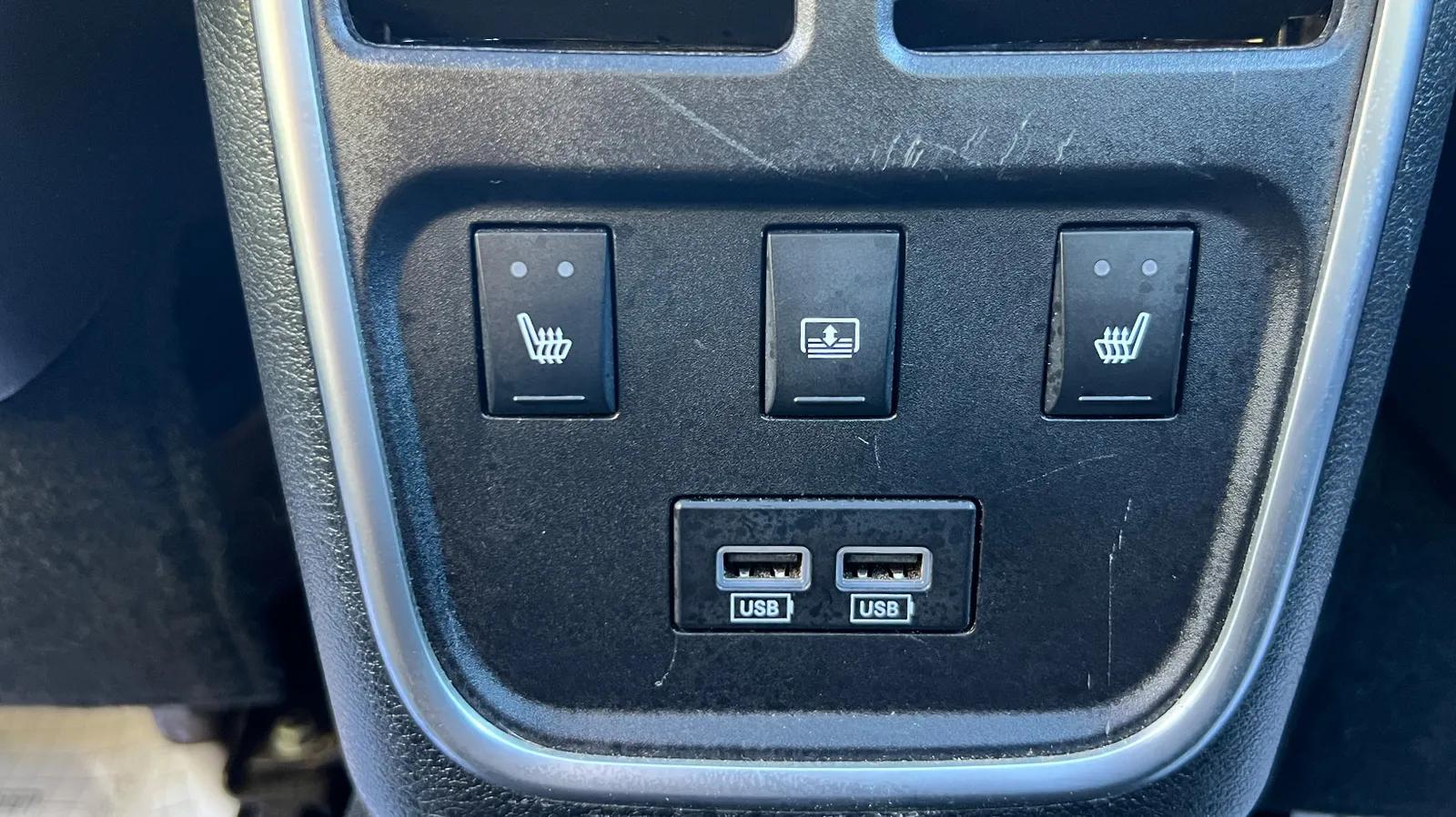 2020 Chrysler 300 LIMITED