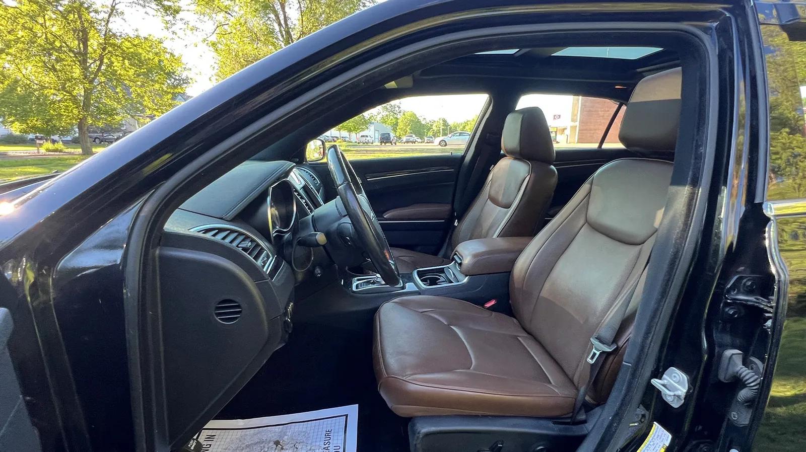 2020 Chrysler 300 LIMITED