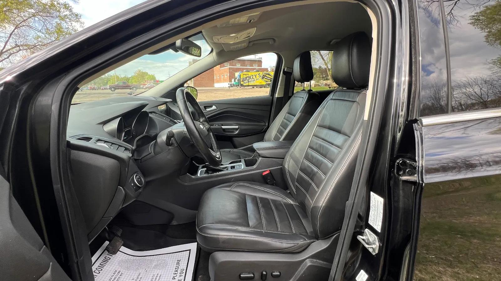2019 Ford Escape TITANIUM