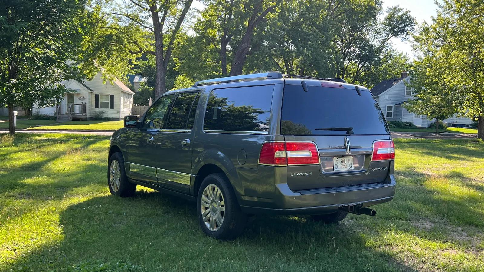 2013 Lincoln Navigator L