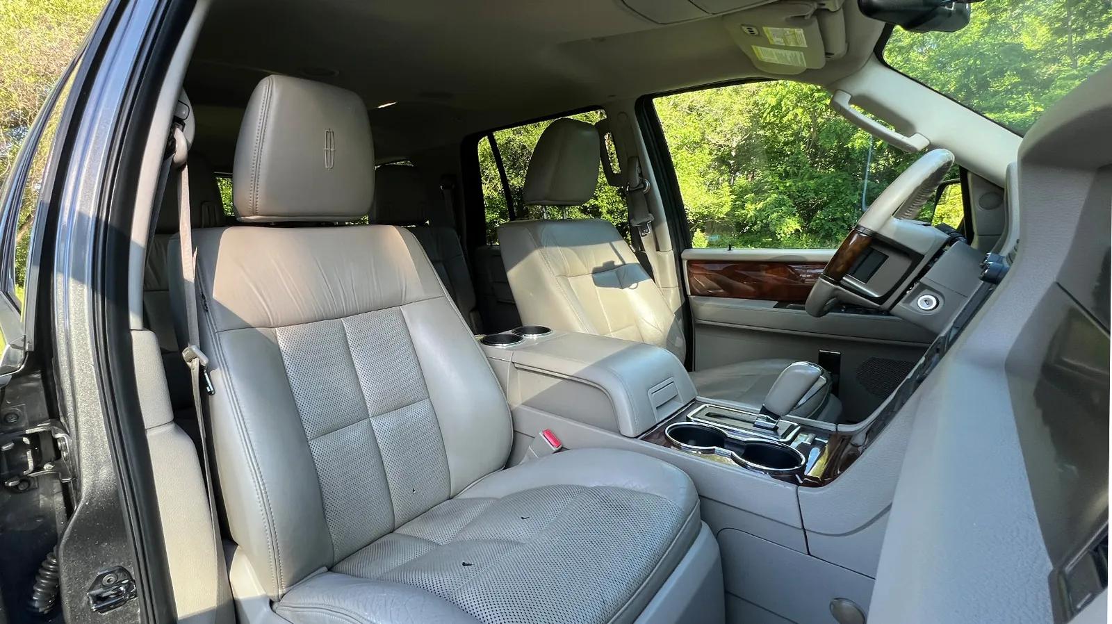 2013 Lincoln Navigator L