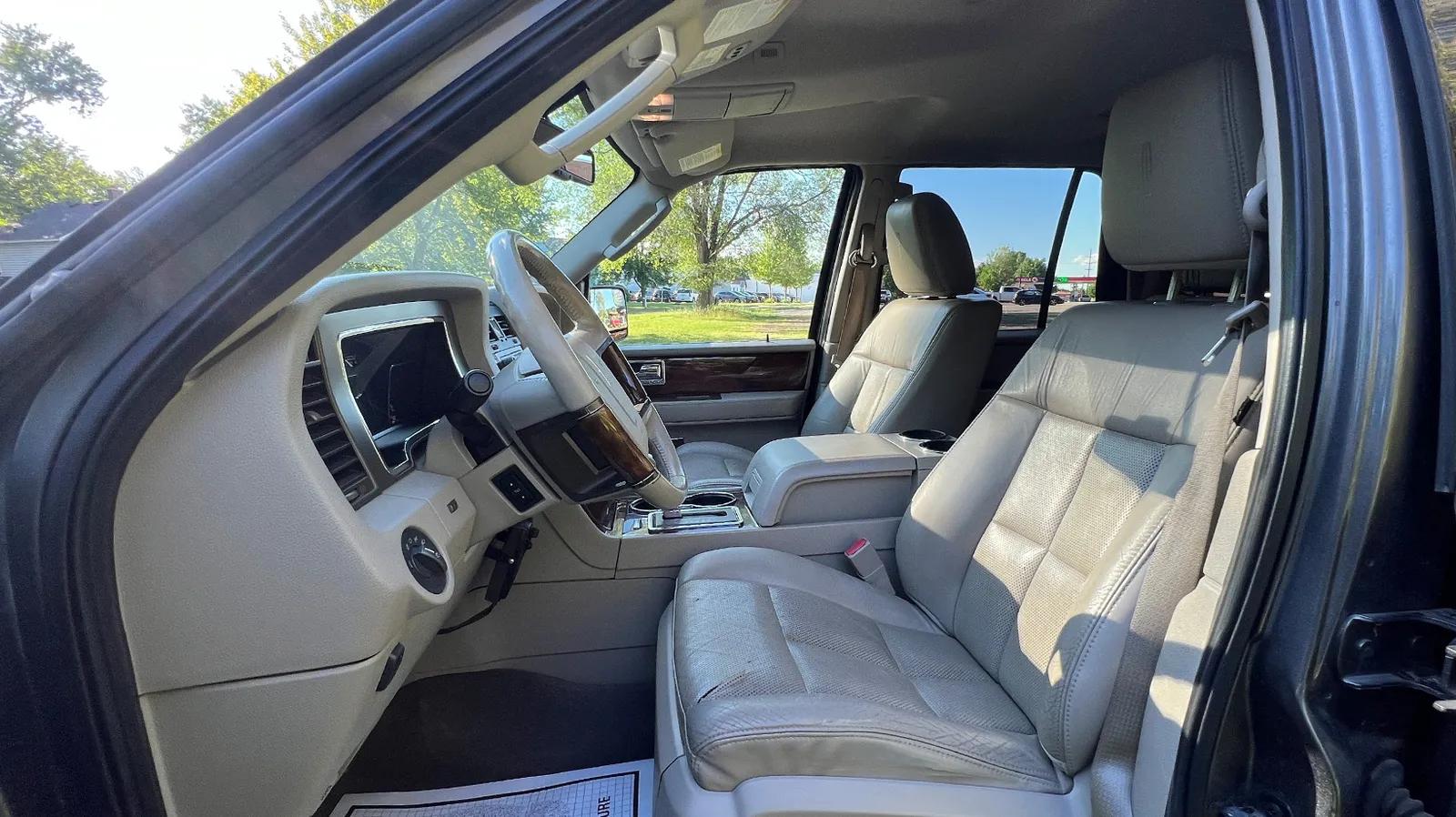 2013 Lincoln Navigator L