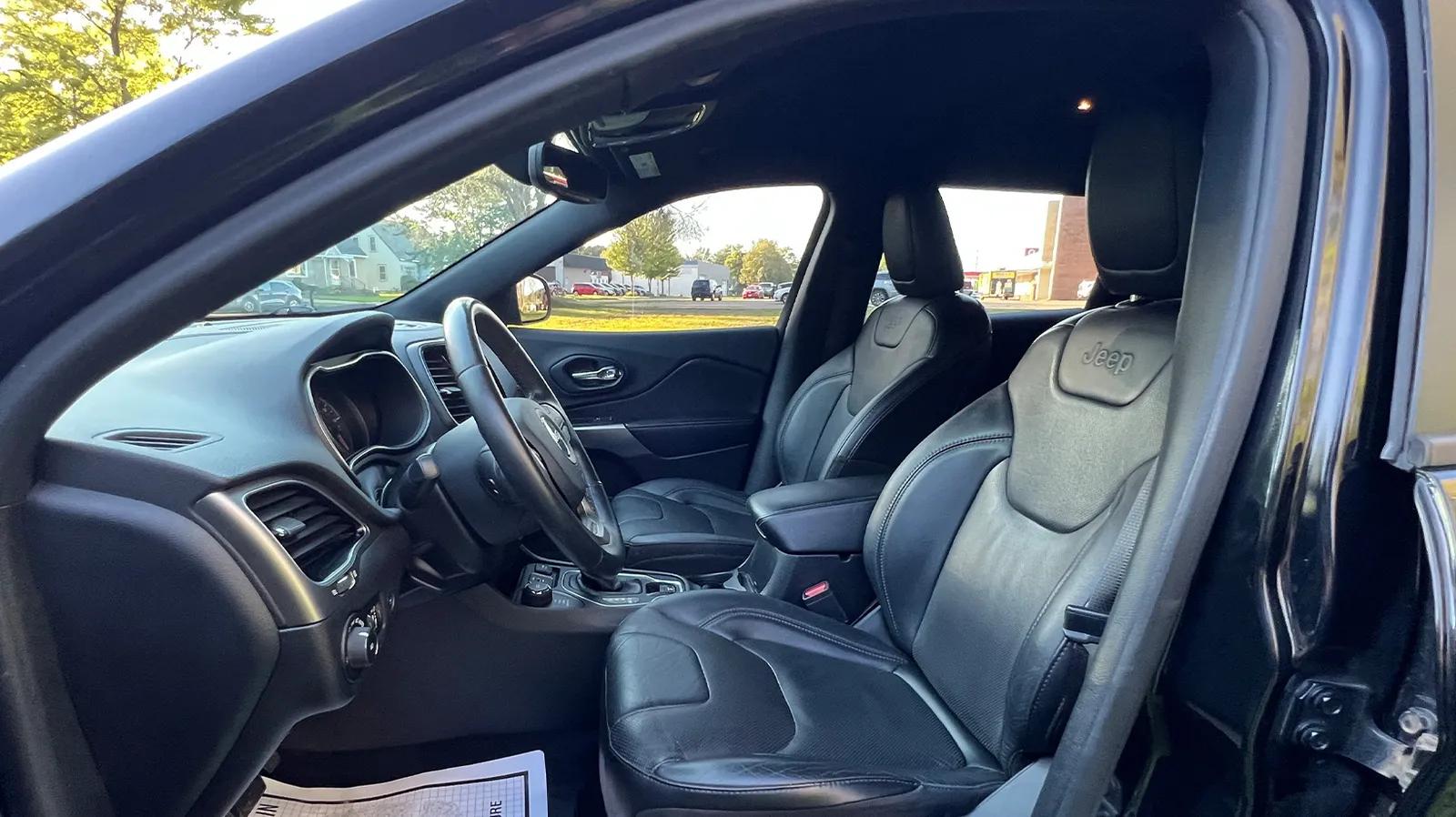 2019 Jeep Cherokee LIMITED